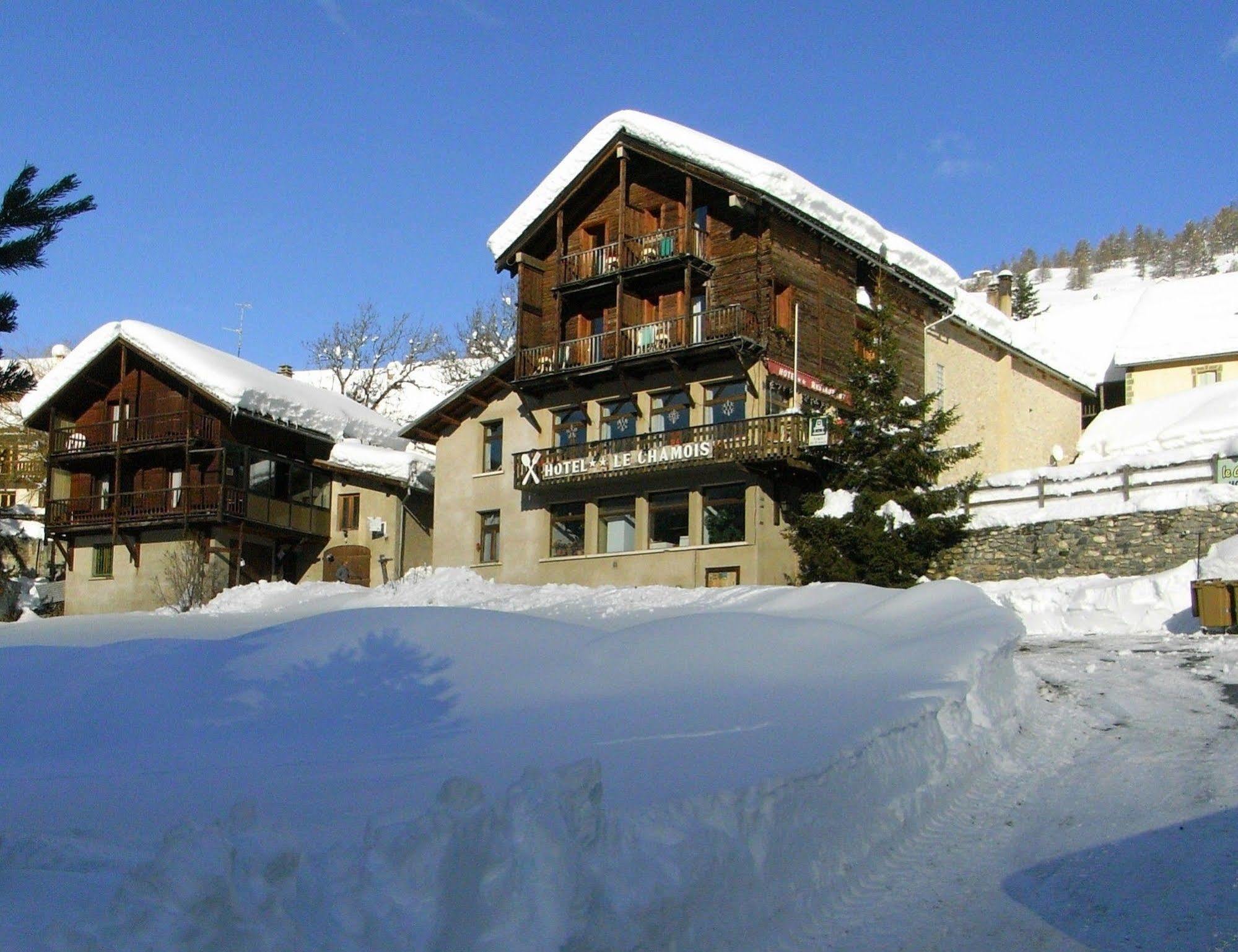 Hotel Le Chamois Logis Molines-en-Queyras Exterior photo