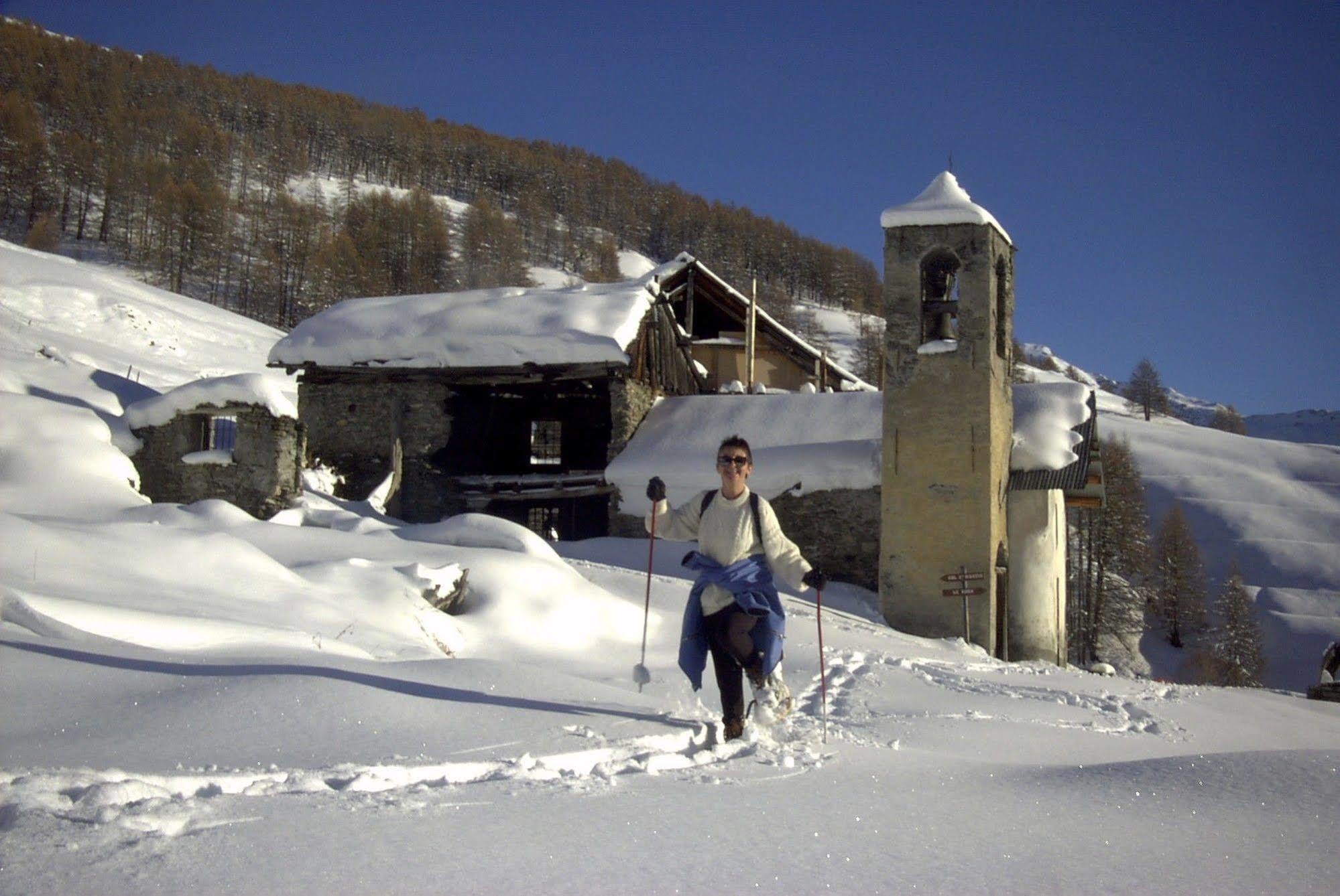 Hotel Le Chamois Logis Molines-en-Queyras Exterior photo